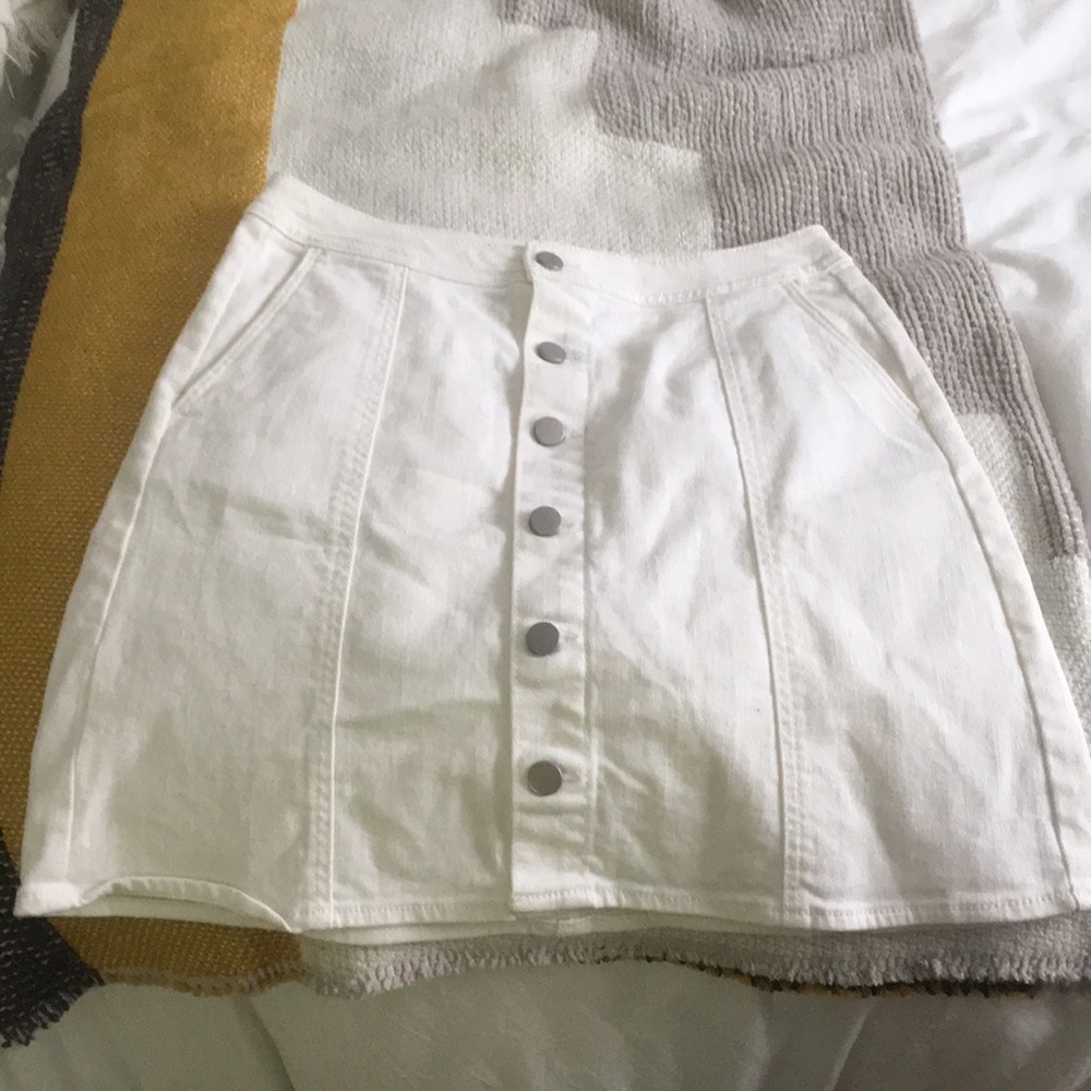 White denim skirt